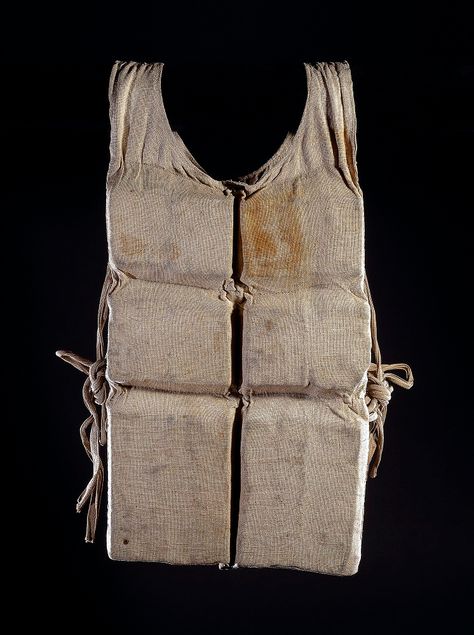 RMS Titanic Life Vest | National Museum of American History Real Titanic, Titanic Artifacts, Titanic Facts, Titanic Museum, Titanic History, Titanic Ship, Titanic Movie, Branson Missouri, Rms Titanic