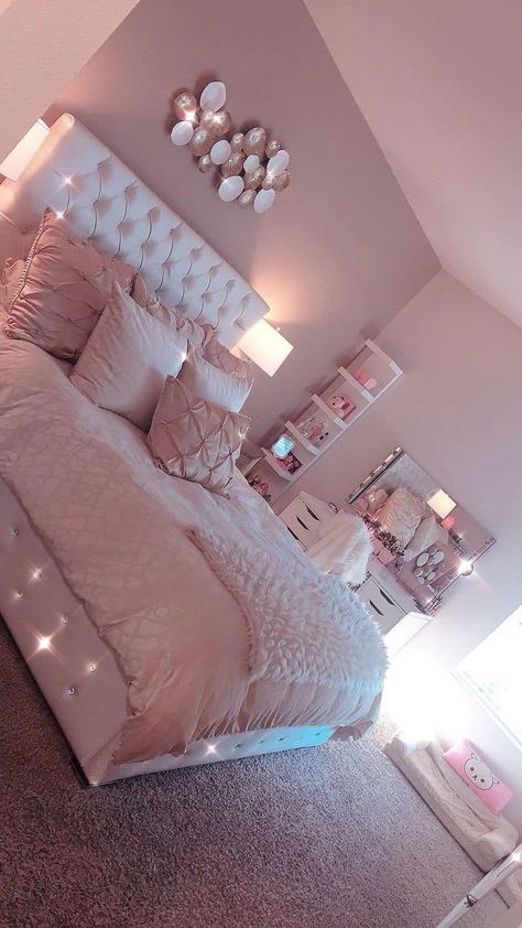 Pink And Black Room Aesthetic, Kpop Dorm, Bedroom Ideas Pink, Girly Pink Bedroom, Zimmer Diy, Luxury Room Bedroom, Pink Bedroom Decor, Pink Room Decor, Classy Bedroom