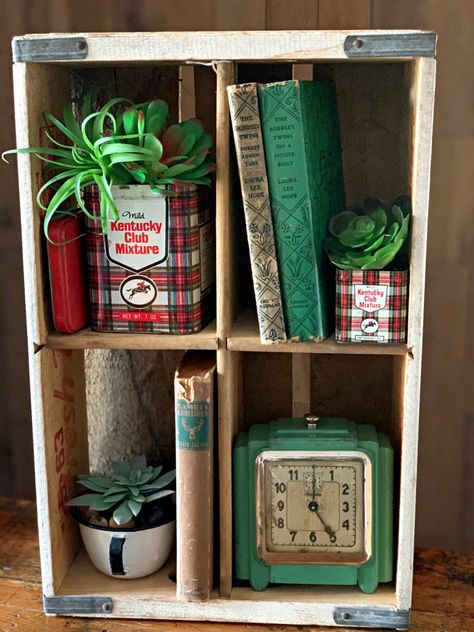 Vintage Decorating Ideas, Antique Booth Displays, Vintage Decorating, Spring Basket, Crate Ideas, Succulent Wall, Vintage Display, Booth Display, Faux Succulents