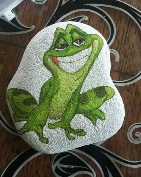 Painted Frogs On Rocks, Duck Rock Painting, Painted Frog Rocks, Frog Rock Painting Ideas, Frog Rock, Garden Rock Art, Diy Rock Art, Painted Rock Animals, Stone Art Painting