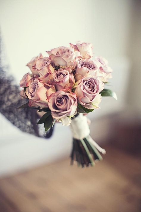 I don't want just roses in my bouquet but I do love these :) Autumn Wedding Flowers, Vintage Bouquet Wedding, Vintage Wedding Flowers, Autumn Rose, Wedding Bouquets Pink, Dusty Rose Wedding, Flowers Ideas, Bright Wedding, Spring Wedding Flowers