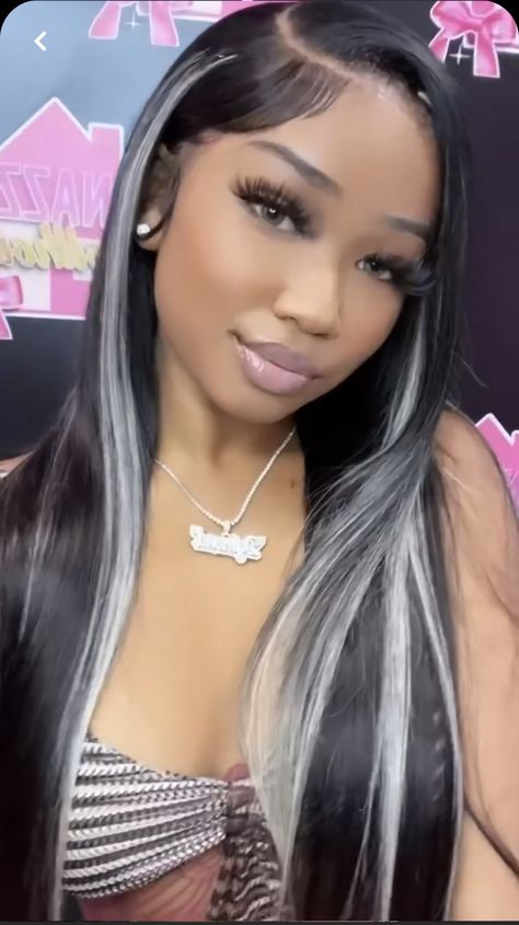 Black And Silver Hair Straight, Black Wig With Gray Highlights, Wig With Grey Streaks, Black And Gray Frontal Wig, Black Wig Grey Highlights, Chunky Balayage, Grey And Black Hair, Hair Flat Iron, Look 2023