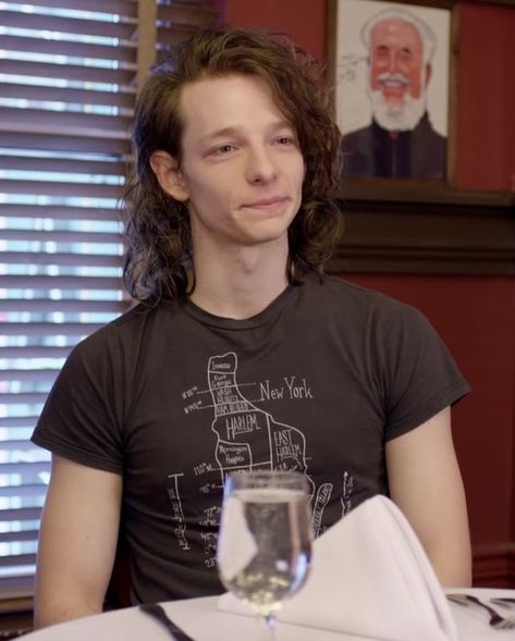 Mike Faist Connor Murphy, Mike Faist Dear Evan Hansen, Mike Faist Long Hair, Mike Fiast, Connor Murphy, Mike Faist, Evan Hansen, West Side Story, Dear Evan Hansen