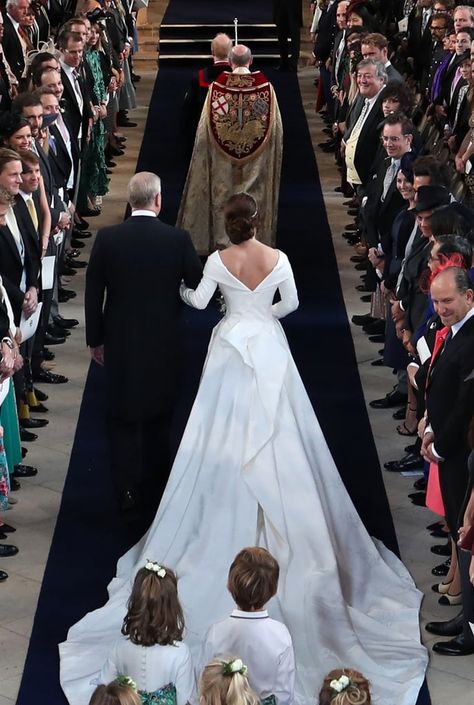 Princess Eugenie and Jack Brooksbank Wedding Thank You Notes Meghan Mark, Eugenie Wedding, Royal Wedding Gowns, Jack Brooksbank, Prins Harry, Royal Family England, Royal Wedding Dress, Elisabeth Ii, British Royal Families