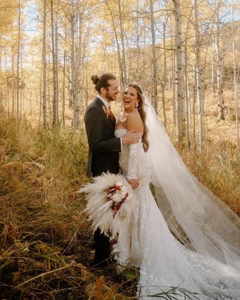 the magic of fall in the Rockies 🍂 golden leaves & candlelit dinners make eloping in autumn so magical one perk of my wedding packages is that planning assistance and location scouting is included — we’ll work together to plan your dream day 🌙 reach out to get in touch for your fall 2024 & 2025 date in Colorado! photo — @jessicaluann newlyweds — @loren_alexis @nelsondant venue — @skyvalleychateau fall wedding inspo | fall elopement | fall foliage micro wedding | autumn wedding | Color... Tahoe Elopement, Fall Elopement, Location Scouting, Wedding Autumn, Aspen Leaf, Candlelit Dinner, Colorado Wedding Photography, Bridal Pictures, Dream Day