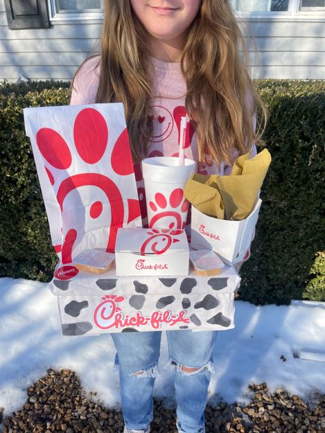 Chic-Fil-A Valentines Valentines Exchange Boxes, Teen Valentine Box Ideas, Preppy Valentines Box Ideas, Chick Fil A Valentines Day, Chicken Valentines Boxes, Chick Fil A Valentines, Valentine Box Ideas For Adults, Valentine’s Day Box Ideas For School, Valentine Card Box Ideas