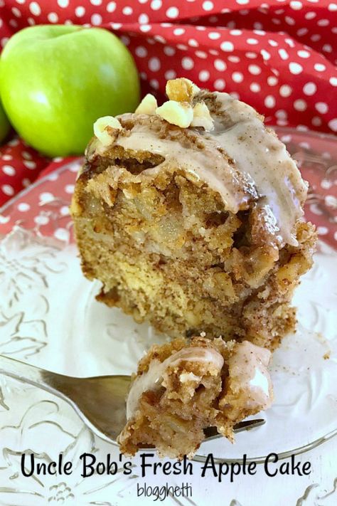 Apple Baking, Oven Pot Roast, Fresh Apple Cake, Homecooked Meals, Apple Cake Recipes, Baked Goodies, Homemade Apple, Bundt Cakes, Brunch Ideas