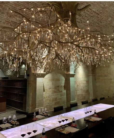 Christmas Ceiling Installation, Restaurant Christmas Decor Ideas, Christmas Decor Ideas For Restaurant, Nature Chandelier, Christmas Ceiling Decorations, Driftwood Chandelier, Magical Room, Pretty Christmas Decorations, Hair Salon Decor