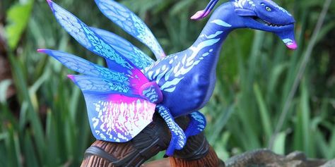 Limited release banshee for Pandora anniversary coming out May 27 - Disney Diary Avatar Pandora Animals, Banshee Avatar, Avatar Banshee, Avatar Ikran, Avatar Creatures, Avatar Baby Doll, Avatar Room, Avatar Disney, Avatar Animals