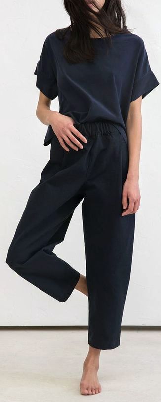 Minimal Stil, Minimalist Moda, Elizabeth Suzann, Canvas Pants, 여름 스타일, Black Slacks, Elegante Casual, Minimal Chic, Van Cleef Arpels