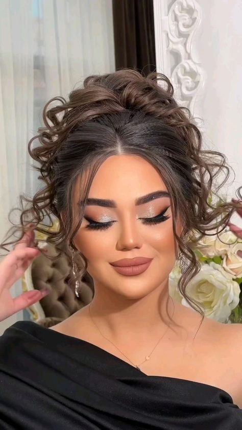 Kręcony Bob, Curl Hairstyle, Hairstyles With Curled Hair, Bridal Hair Buns, Bridesmaid Hair Makeup, Hairstyles For Layered Hair, Long Hair Wedding Styles, Wedding Hair Inspiration, Your Hairstyle