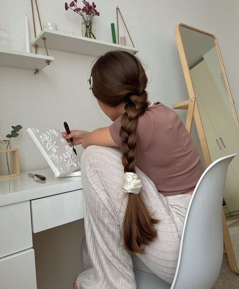 Willow Hale, A Woman, Desk, Writing, Instagram