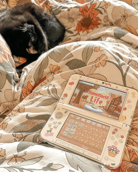 Happy Thursday everyone🤎✨ What have you all been up to this week?🥰 I’ve spent a lot of my week playing my old DS/3DS games & arranging travel/accommodation for upcoming things👀 Do you have a favourite DS/3DS game? I’ve been hooked on Tomodachi Life & The Urbz🧡 • • • #nintendo #nintendo3ds #nintendods #nintendodsgames #nintendo3dsgames #tomodachigame #tomodachilife #animalcrossing #gaming #handheldgaming #cozygamer #cozygames #cozyhome Ds Games Nintendo, Ds Games Aesthetic, Tomodachi Life Aesthetic, Nintendo 3ds Aesthetic, Aesthetic Video Games, 3ds Aesthetic, Ds Aesthetic, Video Games Aesthetic, Nintendo Aesthetic