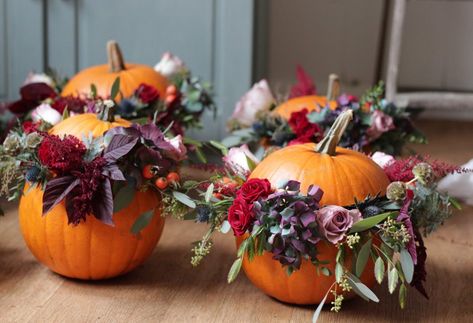 Pumpkin Centre Piece, Wedding Centre Pieces, Pumpkin Centerpieces Wedding, October Wedding Flowers, Pumpkin Floral Arrangements, Romantic Fall Wedding, Church Wedding Flowers, Circus Wedding, Pumpkin Wedding