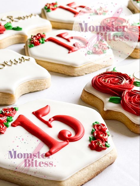 Quinceanera Cookies, Quince Cookies, Sweets Table Ideas, Cookie Themes, Red And Gold Quince, Charro Quince, Beauty And Beast Birthday, Gold Cookies, Decorative Cookies