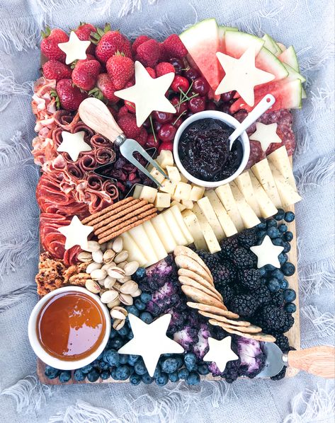 Labor Day Charcuterie Board, Fourth Of July Charcuterie Board Ideas, 4th Of July Cheese Board, 4 Of July Charcuterie Board, Nautical Charcuterie Board, Fourth Of July Board, Fourth Of July Cheese Board, Summer Themed Charcuterie Board, 4th Of July Sweet Charcuterie Board