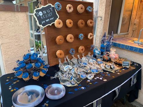 Sheriff Themed Birthday Party, Nypd Party Decorations, Police Birthday Party Favors, Police Officer Promotion Party, Police Donut Wall, Police Table Decorations, Police Cadet Graduation Party, Retirement Party Ideas For Police Officers, State Trooper Graduation Party