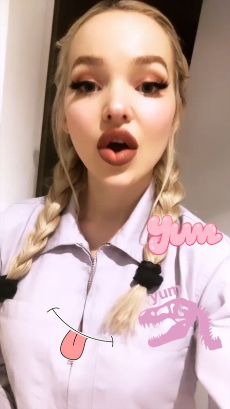 Dove Cameron Dove Cameron Lips, Dream Lips, Dave Cameron, Half Shaved, Lip Filler, Sofia Carson, Teenage Fashion, Lip Fillers, Barbara Palvin