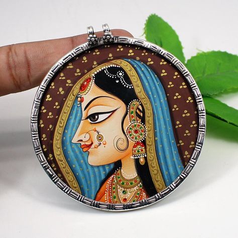 Indian Queen Painting-Hand Painted Indian Women-Large Round | Etsy Handmade Pendants Diy, Indian Queen Painting, Glass Frame Painting, Painting On Glass Frame, Round Painting Ideas, Jewellery Painting, Round Canvas Painting, Queen Painting, Indian Queen