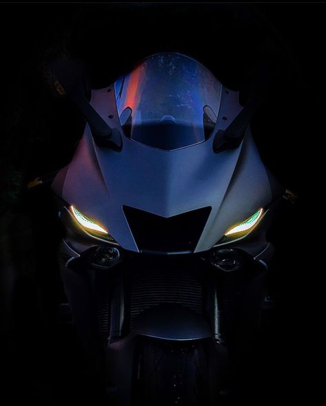 ♡ ｉｎｓｔａ| @nexility Motorcycle Pfp, Yamaha R6 Black, R6 Wallpaper, Moto Wallpapers, Ninja Bike, Yamaha R3, Car Advertising Design, Stylish Bike, Big Bike