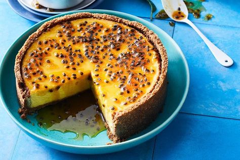 This refreshing mango cheesecake recipe is eye-catchingly colourful and dripping in flavour. Mango Cheesecake Recipe, Passionfruit Cheesecake, Mango Passionfruit, Burnt Cheesecake, Passionfruit Recipes, Mango Dessert Recipes, Springform Pan Cake, Decadent Chocolate Desserts, Mango Dessert