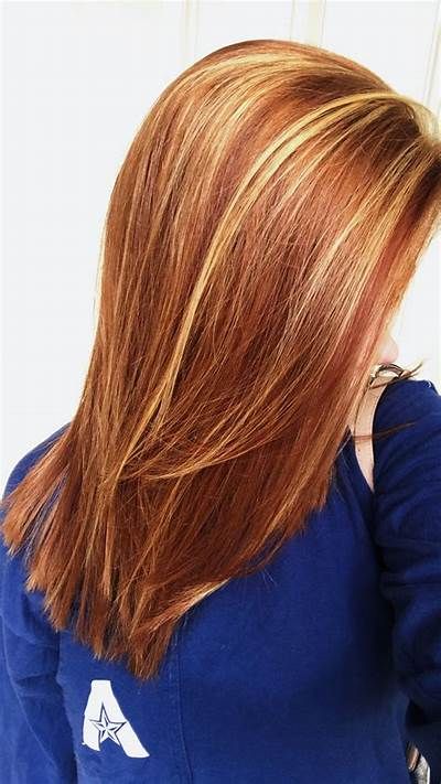 Medium Auburn Hair Color, Blueberries Muffins, Medium Auburn Hair, Irish Redhead, Highlights Red, Auburn Hair Color, Red Hair With Blonde Highlights, Kim Hair, Trendy We Fryzurach