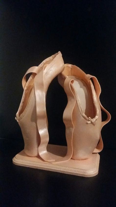 Ballet, clay, hand made, shoe, pink, fondant, cold porcelain, ballerina, cake topper, wedding, girl Ballet Shoes Art, Clay Shoes, Porcelain Ballerina, Ballerina Legs, Ballerina Cake, Ballerina Cake Topper, Ceramic Shoes, Shoe Cake, Coil Pots