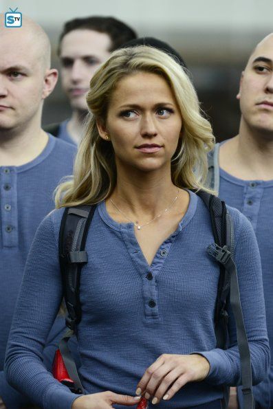 #Quantico 1x01 "Run" - Shelby (star, Johanna Braddy) Shelby Wyatt, Johanna Braddy, Photo B, Best Actress, Top Photo, New Shows, Actress Photos, American Actors, Performance Art