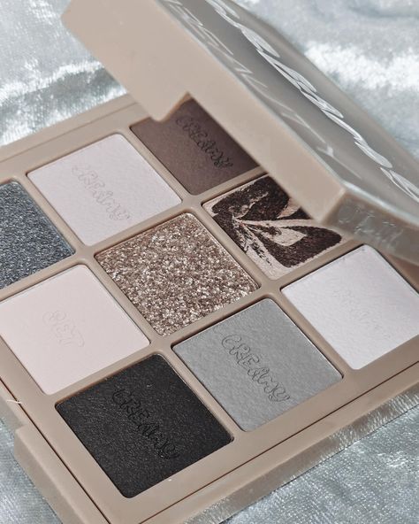 Finding a new love for cool tones this winter 🤍☁️ Have you tried any of the palettes? If so, which do you prefer? @hudabeauty Creamy obsessions eyeshadow palette in Greige 🩶 from: @arcstoreofficial #makeup #creamyobsessions #hudabeauty Makeup Fashion, Cool Tones, Have You Tried, New Love, Huda Beauty, You Tried, Eyeshadow Palette, Makeup, Quick Saves