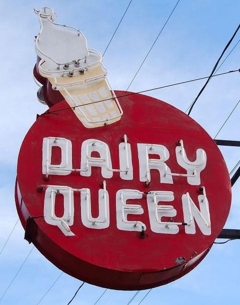 Dairy Queen Queen Sign, Bowling Green Ohio, Albany Georgia, Vintage Neon Signs, Dairy Queen, Retro Sign, Bowling Green, Food Places, Old Signs