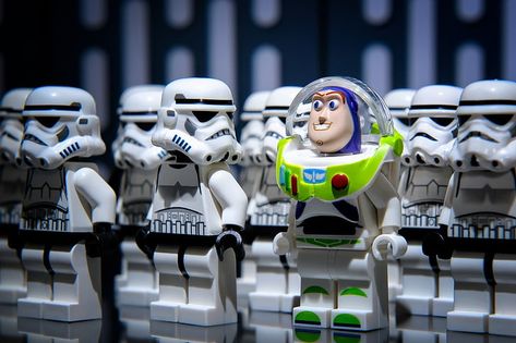 Lego Toy Story, Lego Stormtrooper, Star Wars Lego, Lego Mindstorms, Storm Troopers, Toy Story Buzz Lightyear, Lego Toy, Toy Story Buzz, Stars Wars