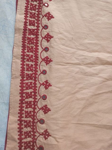 Kutch Work Saree, Kasuti Embroidery, Kutch Work Designs, Hand Beaded Embroidery, Kutch Work, Embroidery On Kurtis, Hand Embroidery Patterns Flowers, Hand Embroidery Videos, Diy Embroidery Patterns