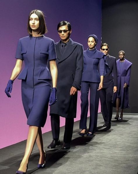 Riyadh Air, the new Saudi Arabian airline, showcased its elegant cabin crew uniforms at Paris Haute Couture Week. The uniforms, designed by acclaimed Saudi designer Mohammed Ashi, highlight the airline's commitment to blending modern luxury with cultural heritage. #SaudiArabia #RiyadhAir Hotel Uniform Design, Grad Props, Flight Attendant Uniform Fashion, Arabia Airlines, Elegant Cabin, Cabin Crew Uniform, Saudi Fashion, Hostess Uniform, Become A Flight Attendant