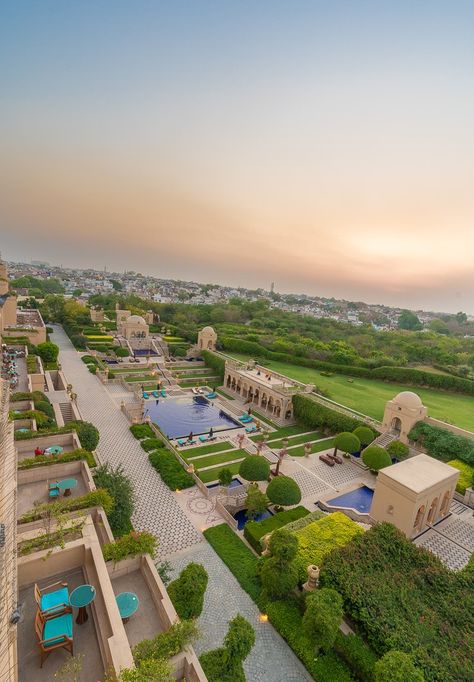 REVIEW - Oberoi Amarvilas (Taj Mahal) Oberoi Amarvilas, The Taj Mahal, Park Hyatt, Hotel Stay, Famous Landmarks, Times Of India, Room Tour, Booking Hotel, Luxury Property