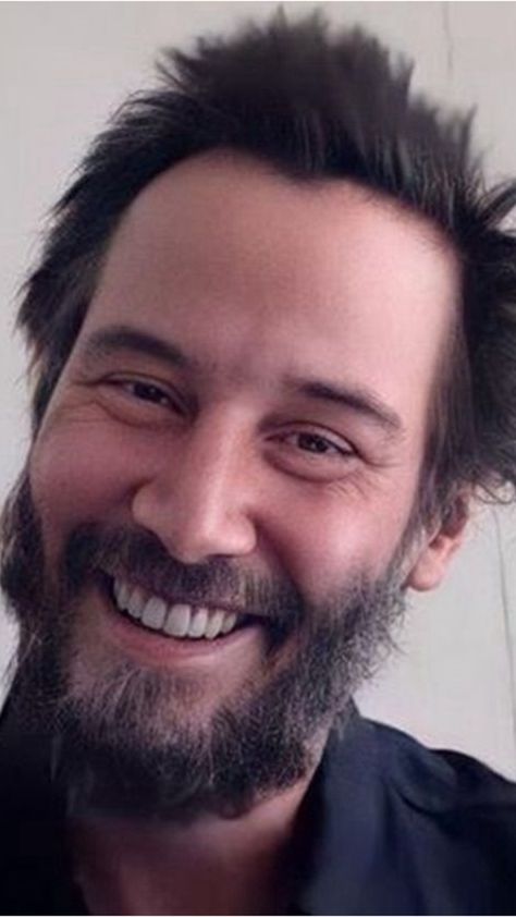 Let my smile bless your day ❤️🌹 Keanu Reeves