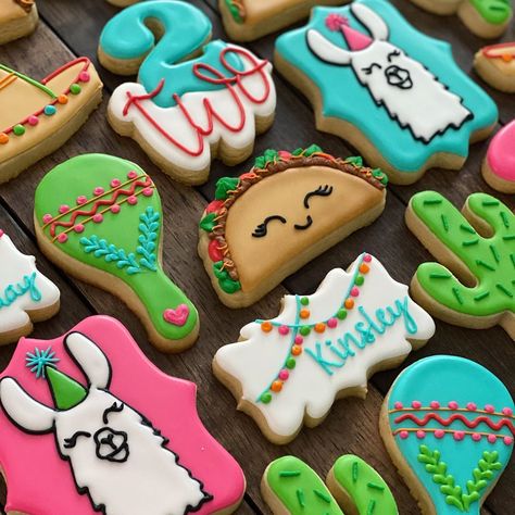 Taco Cookies, Tacos Birthday, Fiesta Cookies, Smile Cookies, Taco Twosday, Twin Birthday Parties, Twins Birthday, Taco Party, 9th Birthday Parties