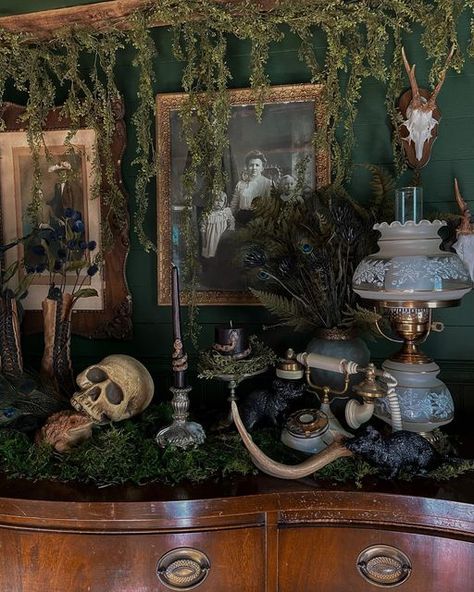 Otgw Decorations, Old World Halloween Decor, Woodsy Gothic Decor, Witch Aesthetic Halloween Decor, Gothic Haunted House Decor, Fairytale House Decor, Witch Coven Halloween Decorations, Moody Halloween Aesthetic, Witch Cottage Aesthetic Interior