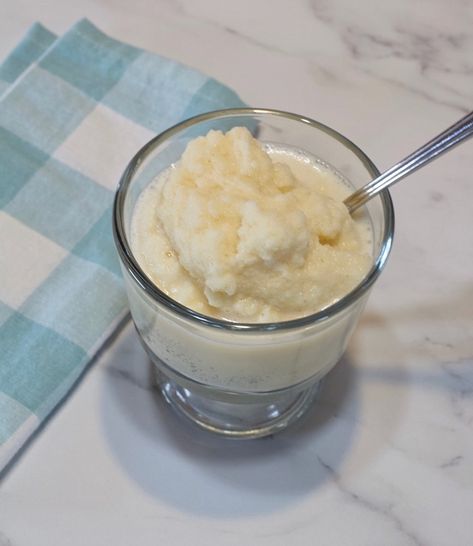 Homemade Snow Cream - My Country Table Snow Icecream, Snowcream Recipe, My Country Table, Homemade Snow, Snow Ice Cream, Snow Cream, Country Table, How To Make Snow, Easy Treats