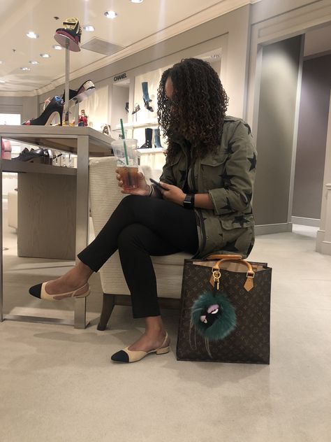 Chanel slingback outfit, cargo jacket outfit, Fendi monster charm, Louis Vuitton sac plat tote Chanel Slingback Outfit, Slingback Outfit, Cargo Jacket Outfit, Fendi Bag Outfit, Neverfull Outfit, Louis Vuitton Neverfull Outfit, Louis Vuitton Outfit, Tote Bag Outfit, Louis Vuitton Mm