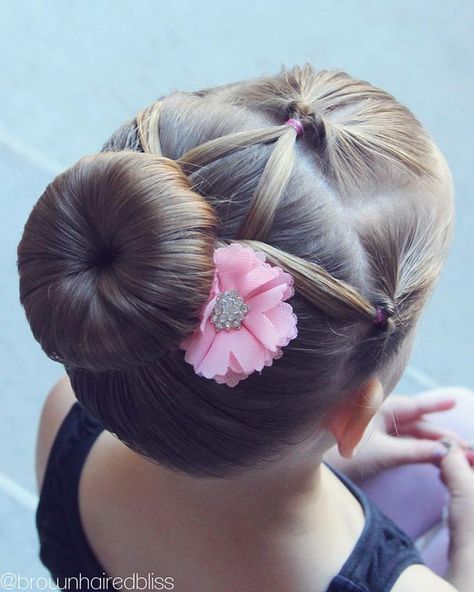 Ballerina Hair, Childrens Hairstyles, Ballet Hairstyles, Ballet Bun, Gymnastics Hair, Girl Hair Dos, Swing Dancing, Dance Hairstyles, Braids For Kids