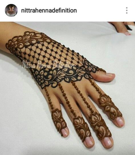 Lace glove. Lace Tattoos, Fishnet Gloves, Burak Ozcivit, Lace Tattoo, Gloves Design, Hand Gloves, Lace Gloves, Henna Design, Hand Henna