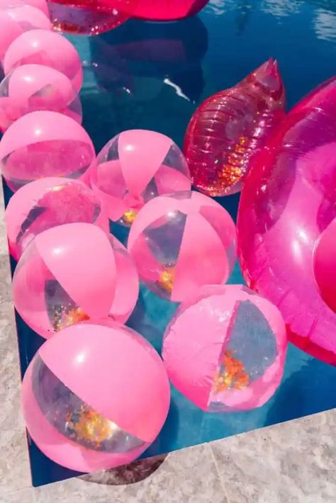 Chloe’s Malibu Barbie Pool Party – This Sweet Life Malibu Barbie Pool Party, Girls Barbie Birthday Party, Barbie Pool, Barbie Decorations, Barbie Pool Party, Barbie Malibu, Barbie Party Decorations, Barbie Games, Barbie Theme Party