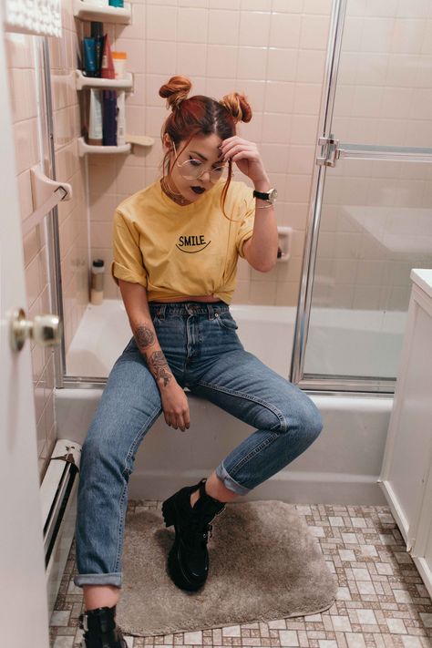 Pinterest @IIIannaIII Yellow Graphic Tee Outfit, Spades Slick, Embroider Shirt, Korea Clothes, Yellow Graphic Tee, Graphic Tee Outfit, Luanna Perez, Brand Shop, Mode Inspo