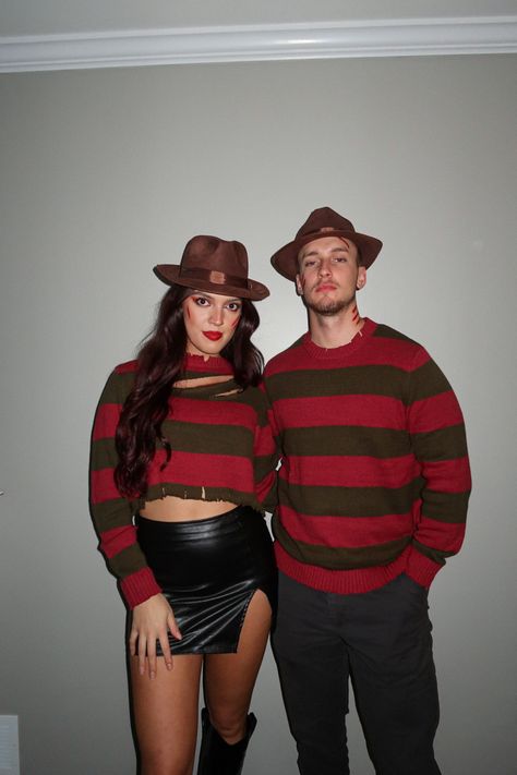 Unpopular Couple Costumes, Mrs Freddy Krueger Costume, Freddie Kruger Couple Costume, Couple Freddy Kruger, Freddy Couple Costume, Freddy Krueger And Jason Couple Costume, Disfarces Halloween Casal, Freddy Krueger Costume Men, Couple Halloween Costumes Diy Easy