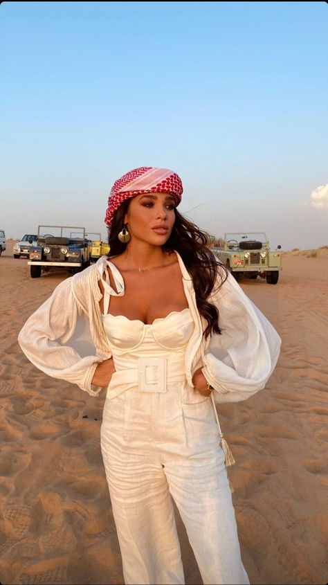 Safari Dubai Outfit, Dessert Safari Dubai Outfit, Dessert Outfit Women, Dessert Safari Dubai, Desert Outfits Women, Egypt Outfits Women, Dubai Outfits For Women, Desert Safari Outfit, Desert Photoshoot Outfit