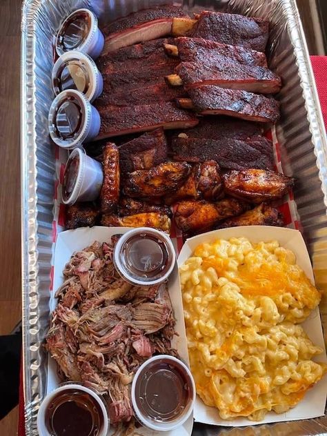 Soul Food Cookout, Black Cookout Food, Sleepover Food Dinner, Soul Food Dinner Party, Delicious Food Image, Bbq Platter, Soul Food Dinner, Bbq Food, Cookout Food