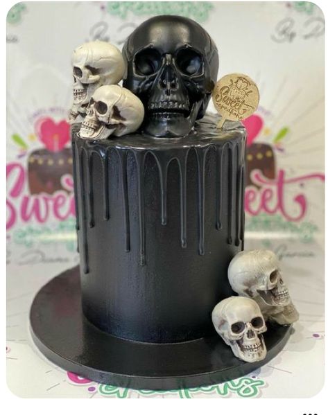 Rip 30s, 30th Birthday Cake For Women, Gothic Birthday Cakes, Goth Cakes, Rip 20s, Horror Cake, Scary Cakes, Gothic Cake, Skull Cake