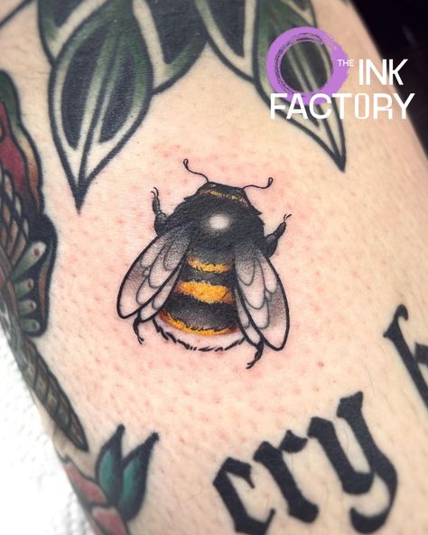 Little Bumblebee done by the lovely @ashsheridan . Drop us a DM or email to get booked in today. #TheInkFactory #DublinTattoo #Ireland #ColourTattoo #Bee #Bumblebee #BumblebeeTattoo #NeoTraditional #NeoTraditionalTattoo #Inked #Tattoo Old School Bumble Bee Tattoo, Bumblebee Tattoo Traditional, Neo Traditional Bumble Bee Tattoo, Neo Trad Bee Tattoo, New School Bee Tattoo, Bumble Bee Finger Tattoo, Bumble Bee Tattoo Traditional, Neo Traditional Insect Tattoo, American Traditional Bumble Bee Tattoo