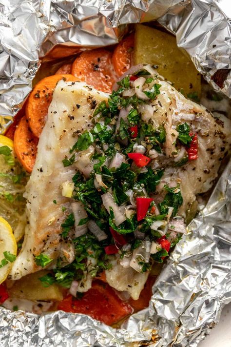 Trout In Oven, Cod Recipes Oven, Fish In The Oven, Baked Cod Fillets, How To Cook Cod, Cod Fillet Recipes, Grilled Fish Fillet, Oven Baked Cod, Baked Trout