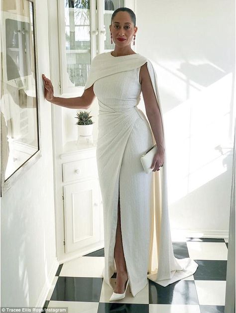 Ralph And Russo Dress, Ellis Ross, White Mini Dress Graduation, White Mini Dress Outfit, Ralph Russo, Tracee Ellis Ross, Long Gown Dress, Sag Awards, White Short Dress